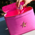 medium_bag_lifestyle_2.png